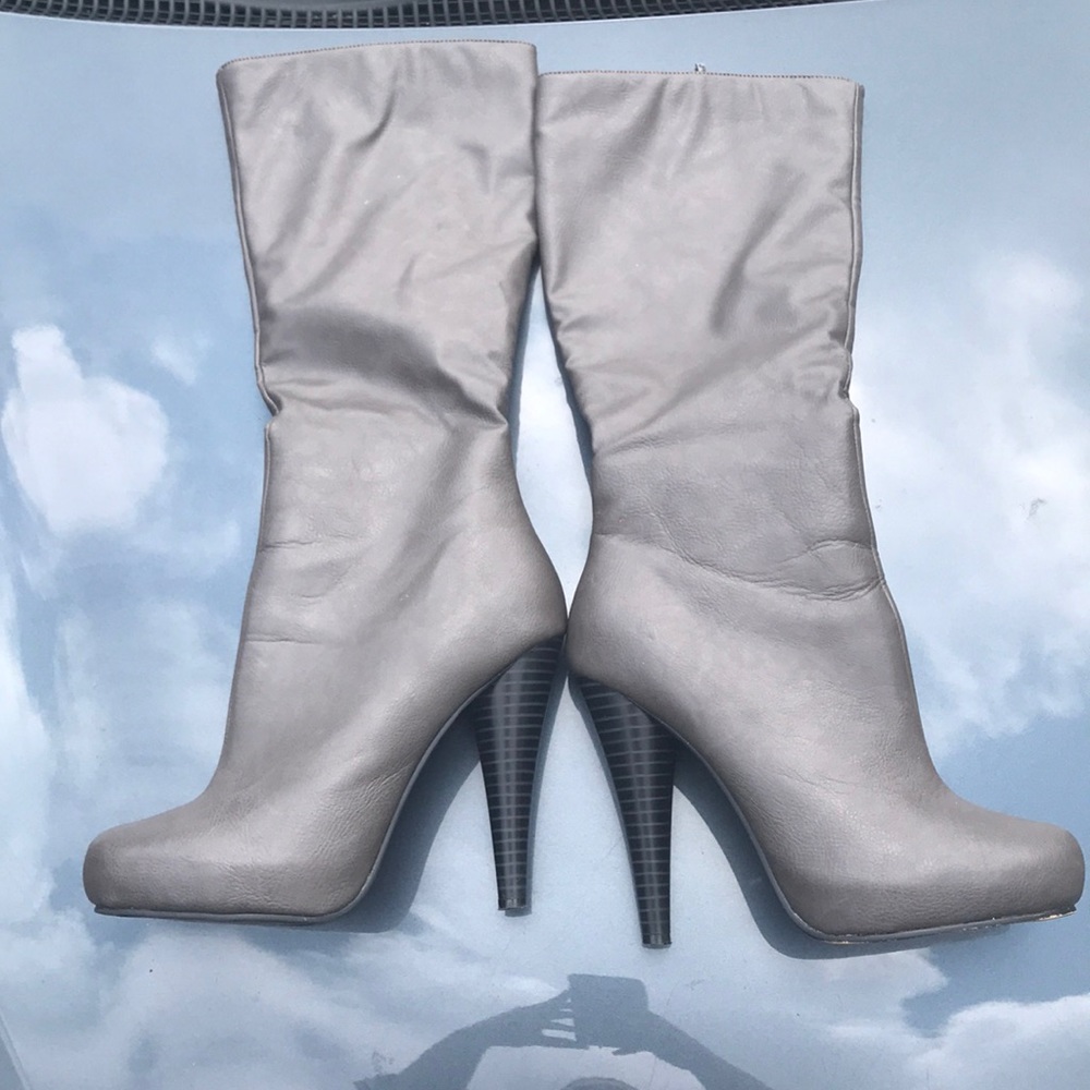 5 inch stiletto heels size 8 Michael Antonio